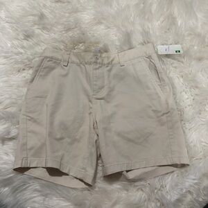 NWT MEC cream shorts size 6